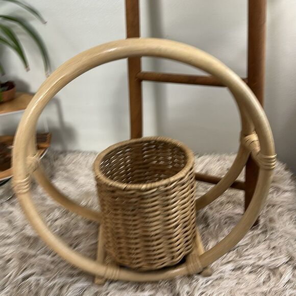 Circular Retro Boho Rattan & Wicker Plant Holder - Picture 5 of 17